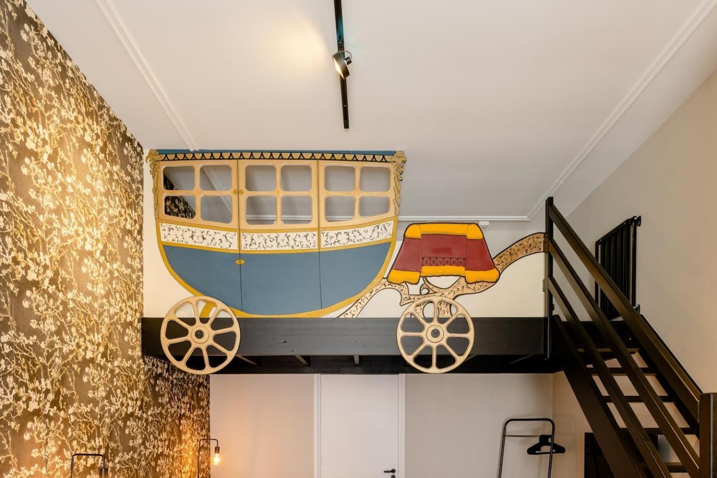 Child Favorite Coach House City Villa 提耳堡 外观 照片